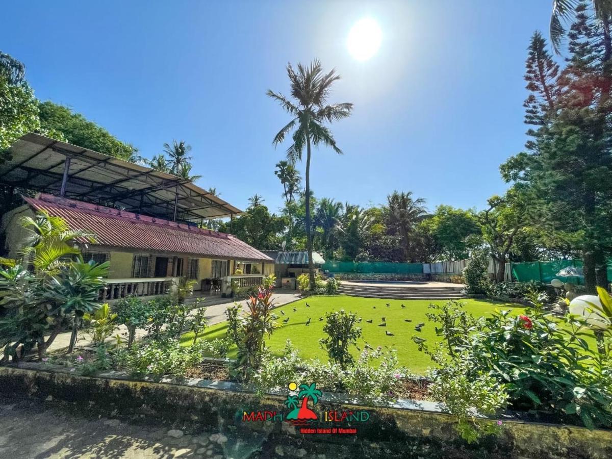Villa By The Sea Mumbai Bagian luar foto
