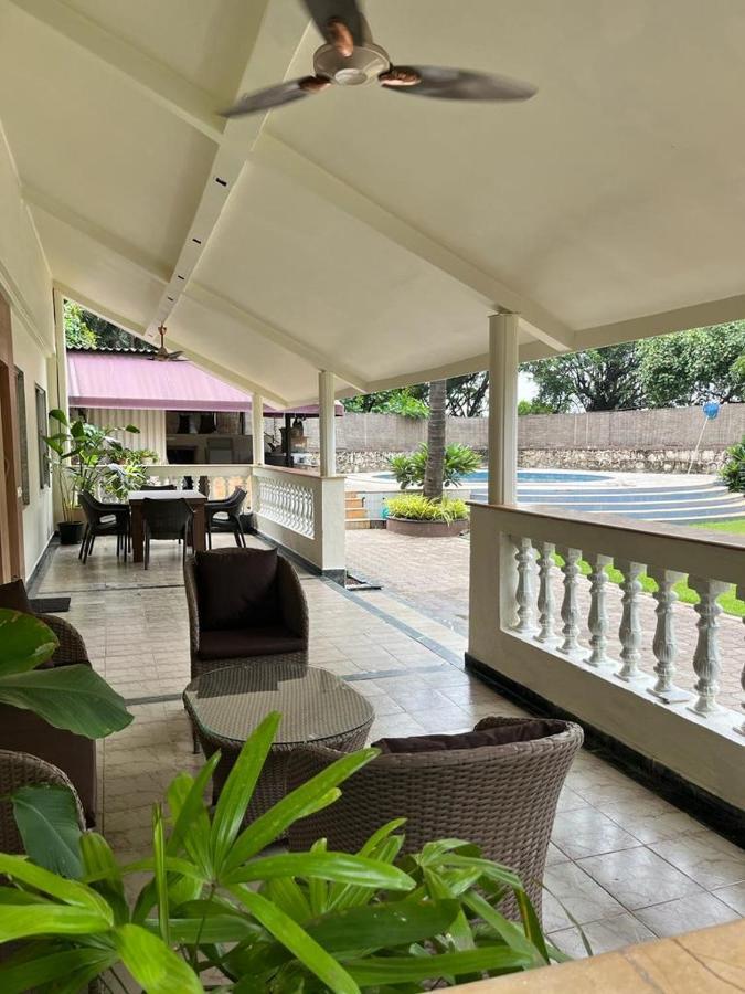 Villa By The Sea Mumbai Bagian luar foto